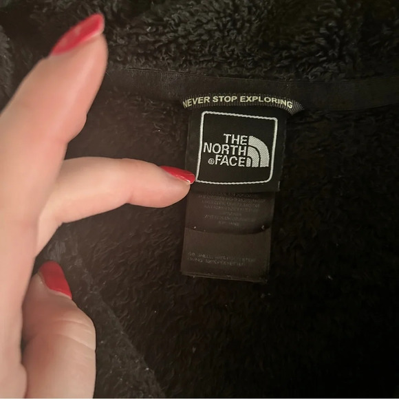 Fluffy north face zip up - Picture 3 of 4
